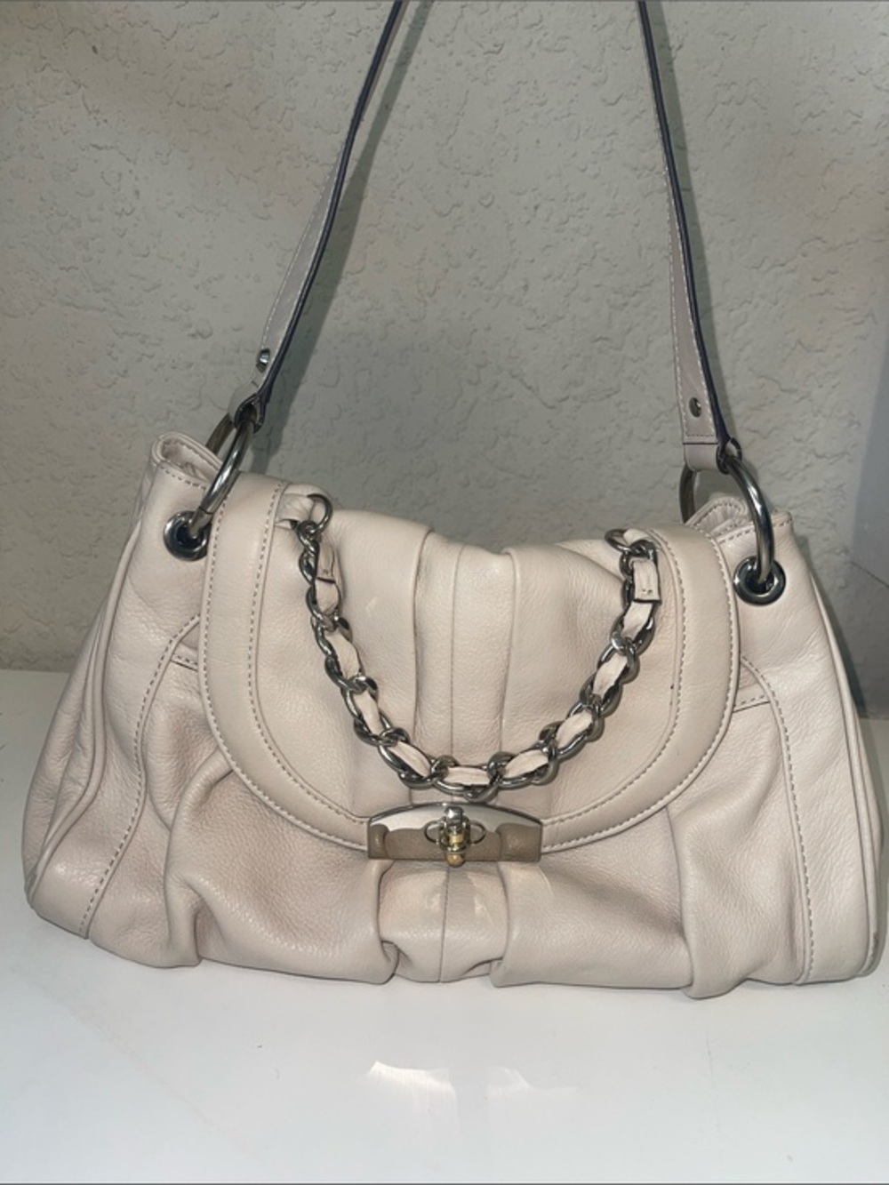 B. Makowsky Shoulder Handbag Bag Ivory